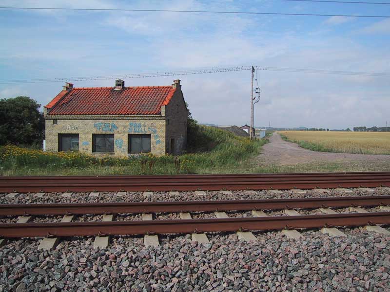 2003-07-26 landskrona - En gammal stationsbyggnad eller liknande söder om landskrona.
